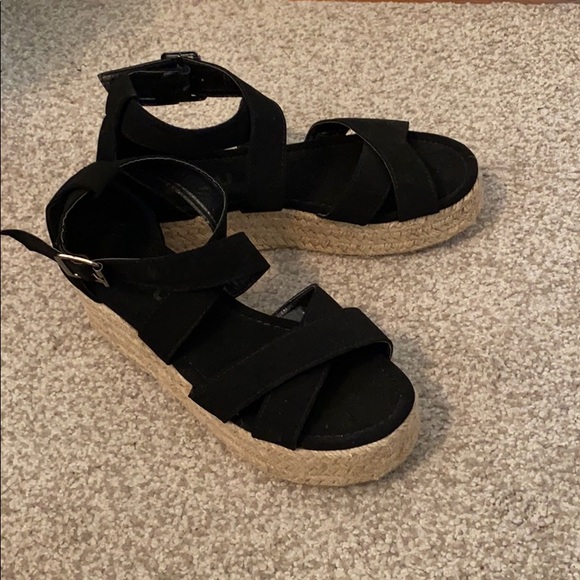 Black Espadrille Sandals☀️ - Picture 3 of 3